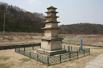 Five-Story Stone Pagoda at Cheonheungsaji, Cheonan